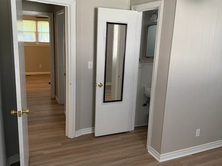 8524 Benjamin Ave — Photo 4