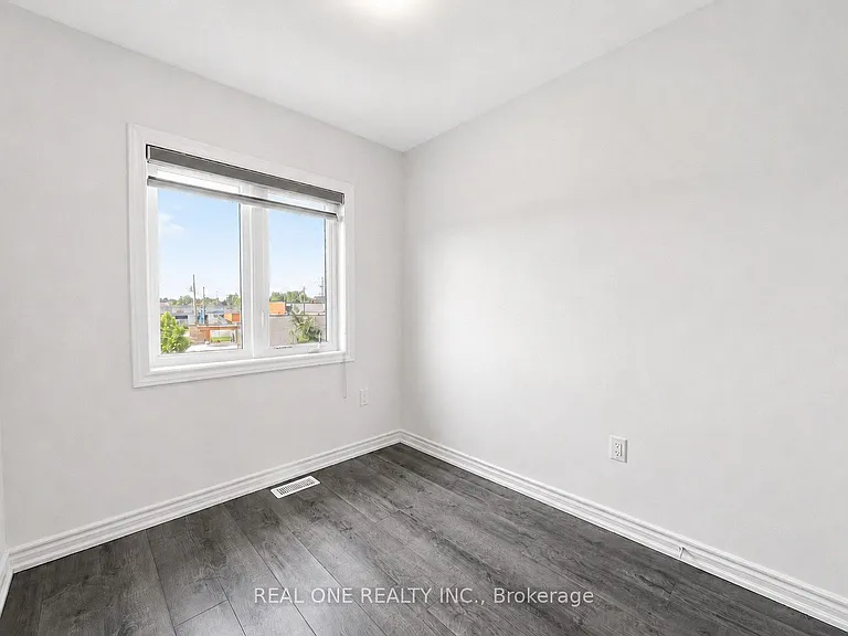 61 Soho St #31 — Photo 22