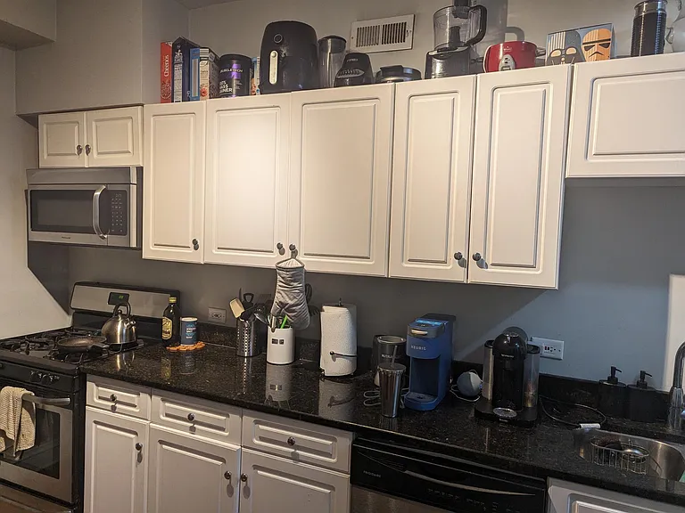 2119 N Campbell Ave #2F — Photo 5
