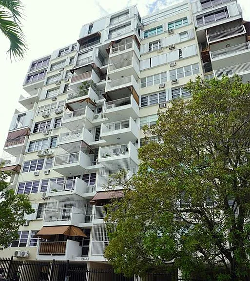 552 Austral #402 — Photo 1