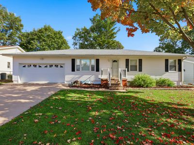 1203 Sunrise Cir, Muscatine, IA, 52761