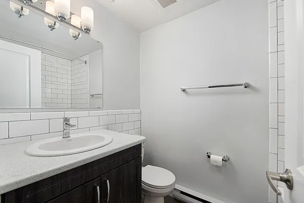 100 Rideau St — Photo 13
