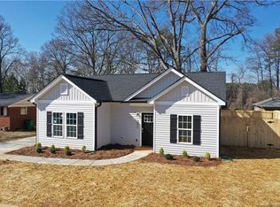 202 W Todd Ln #L2, Charlotte, NC 28208