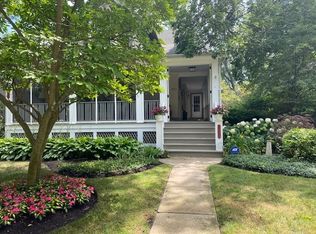 1023 Lake Ave, Wilmette, IL