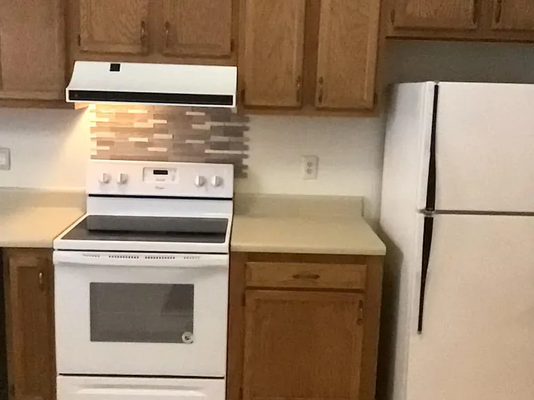 3326 N Barrett St #B — Photo 8