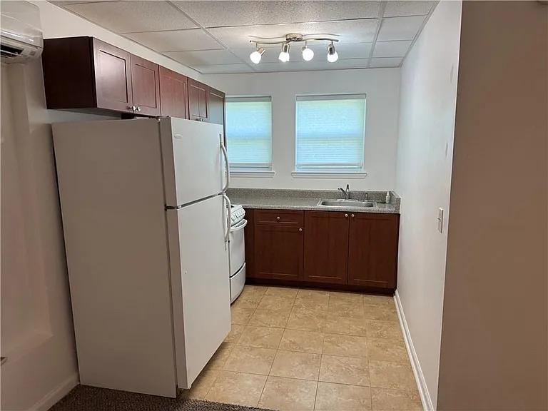 412 Hickory Walk — Photo 20