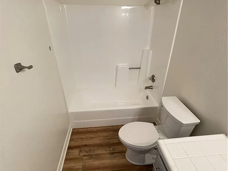 303 S Violet Ave #J — Photo 18