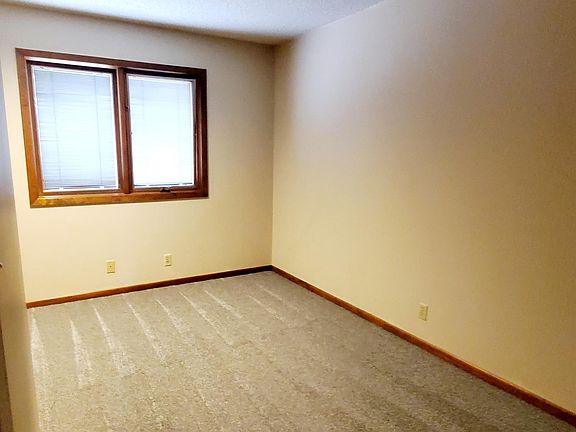 4th image of 6510 Holdrege St #1