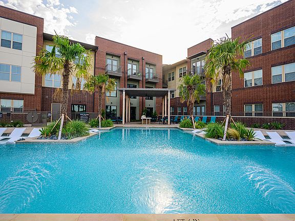 Domain At The One Forty Apartment Rentals Garland Tx Zillow
