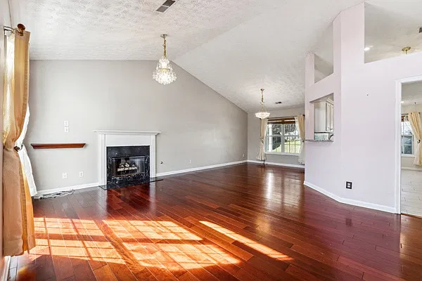 4 bed, 1792 sqft, $2,300 — Photo 2