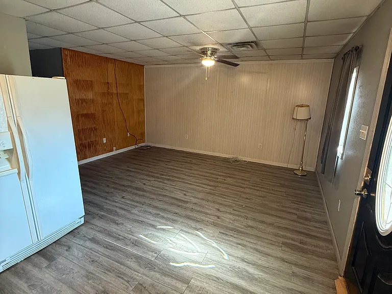 1614 Main St — Photo 2