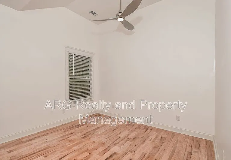 2215 Lang Dr SW — Photo 13