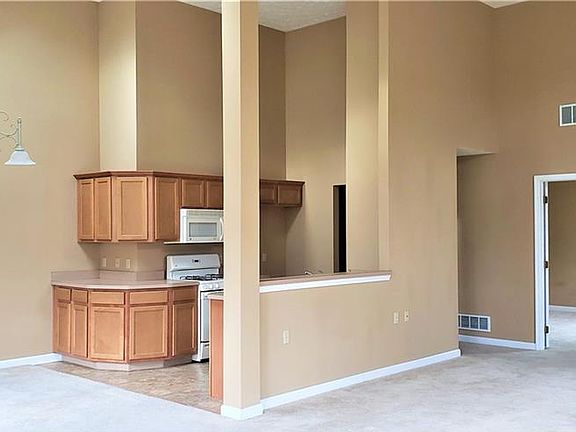 2nd image of 5228 Bridgewater Ln
