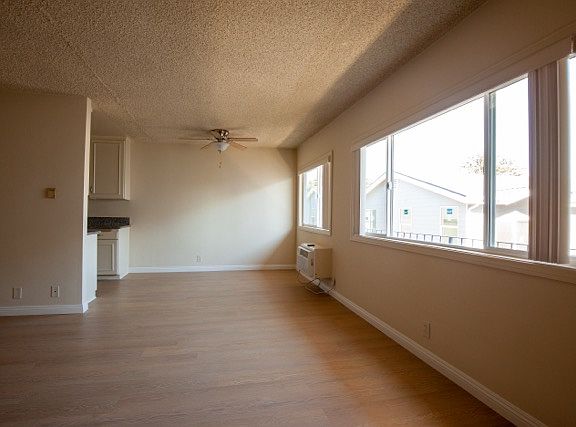 2nd image of 14254 Roscoe Blvd APT 9