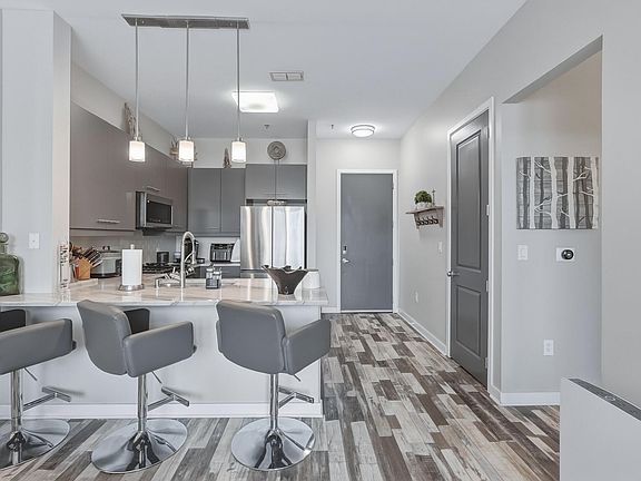 2nd image of 200 Manufacturers Rd APT 232