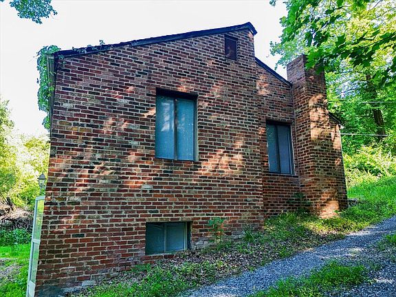 4th image of 7320 Merriman Rd