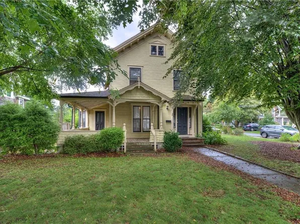 461 Woodruff Ave, South Kingstown, RI 02879