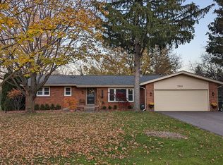7381 Finnegan Dr, West Bloomfield, MI 48322