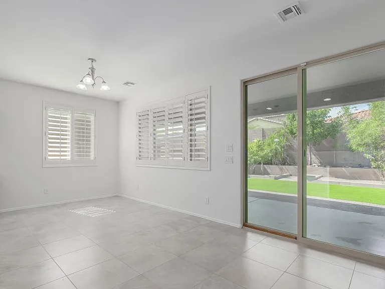 2532 W Corva Dr — Photo 10