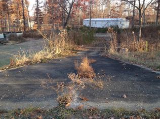 16 Ambassador Shores Dr, Leitchfield, KY 42754