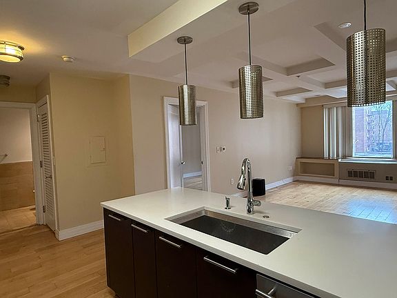2nd image of 6405 Yellowstone Blvd #319
