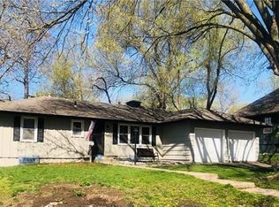 8608 Stark Ave, Raytown, MO 64138