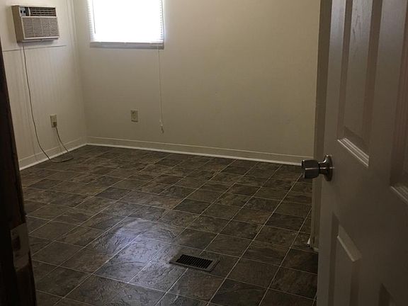 2nd image of 105 Pasture Dr
