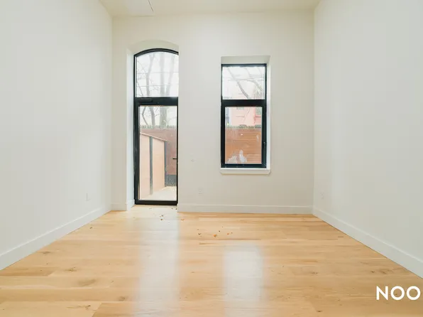 10 Quincy Street image 3 of 27