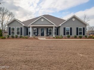 19040 Harrington Cir, Biloxi, MS 39532