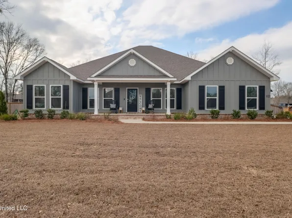 19040 Harrington Cir, Biloxi, MS 39532