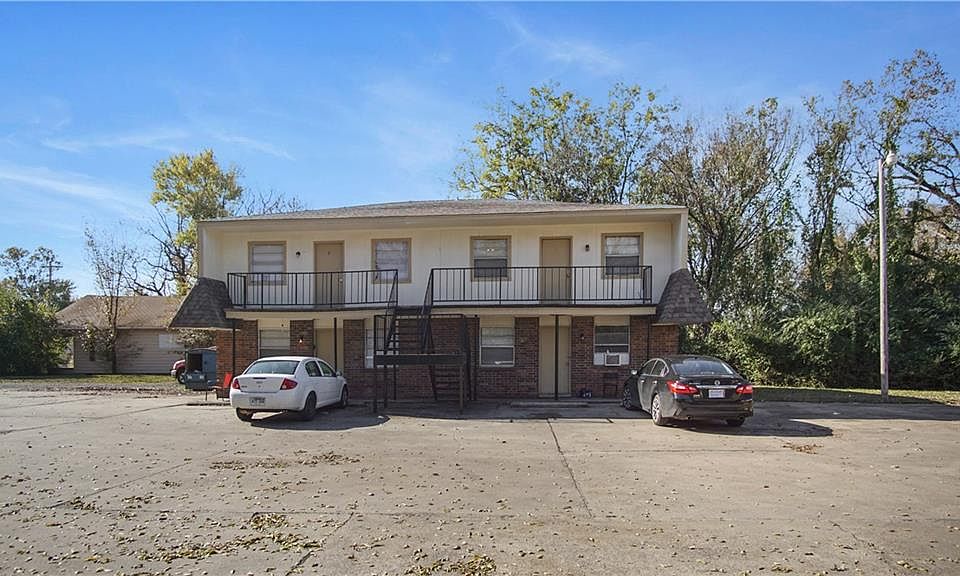 2nd image of 3603 Newlon Rd
