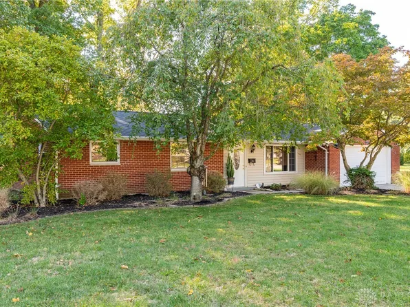 2546 Marscott Dr, Dayton, OH 45440