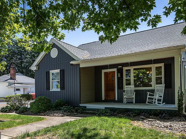171 S Hanover St, Hummelstown, PA 17036