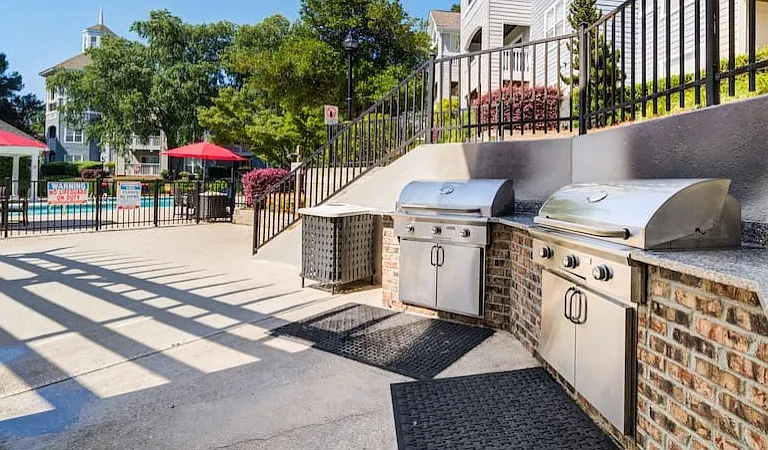 One Norman Square — Photo 19