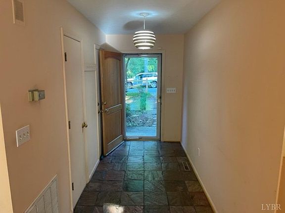 2nd image of 416 E Randolph Pl