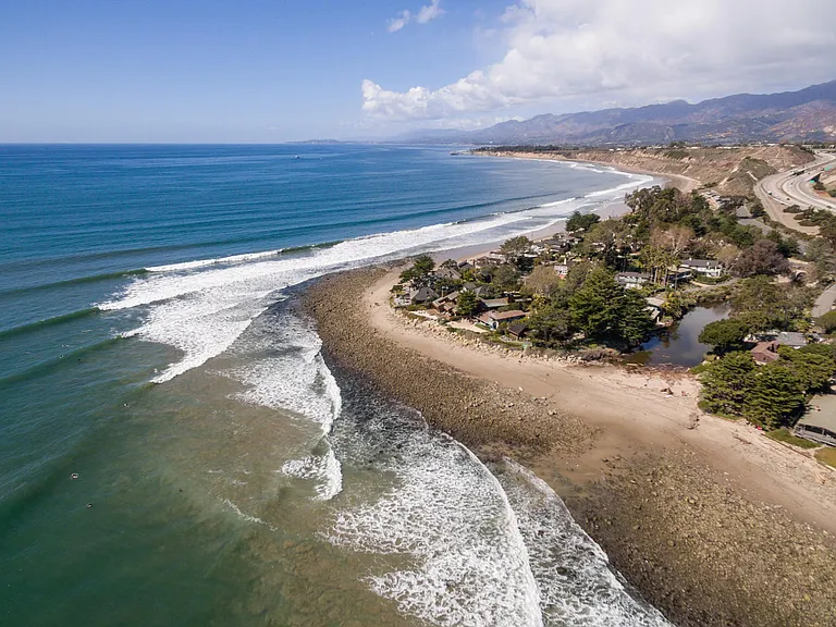 181 Rincon Point Rd — Photo 3
