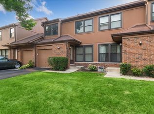 213 Stafford Dr, Wheeling, IL