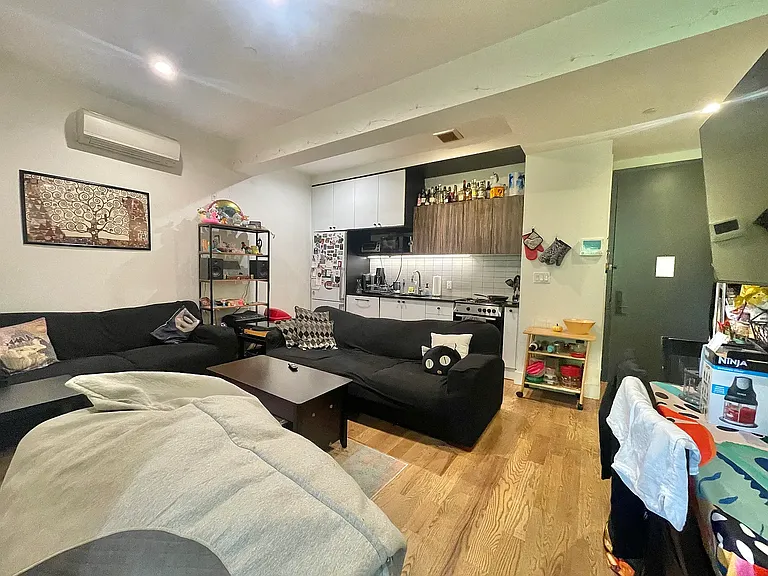 1534 Putnam Ave #2L — Photo 2