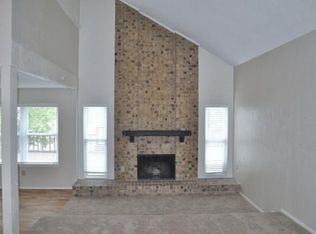 4207 Ravenhill Ln, Arlington, TX 76016