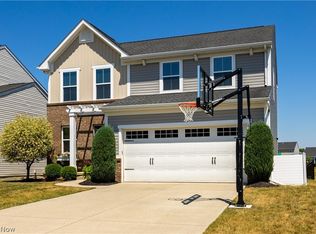 6797 Majestic Dr, North Ridgeville, OH 44039