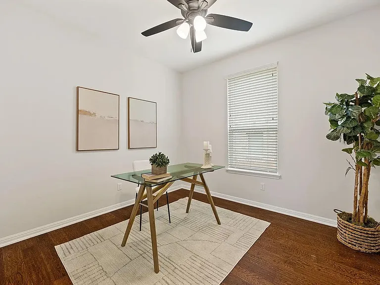 703 S Frontier Ln — Photo 9