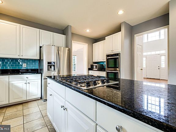 4th image of 6147 Parsley Dr