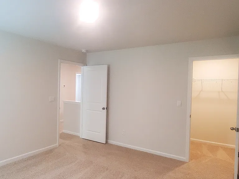 4692 Mount Hope Dr — Photo 12
