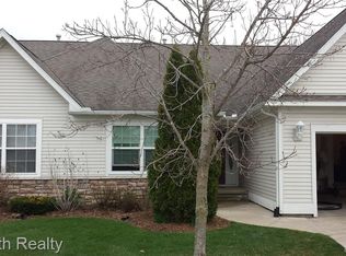 211 Victoria Park Ct, Howell, MI 48843