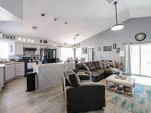 5th image of 6323 W MERCER Lane
