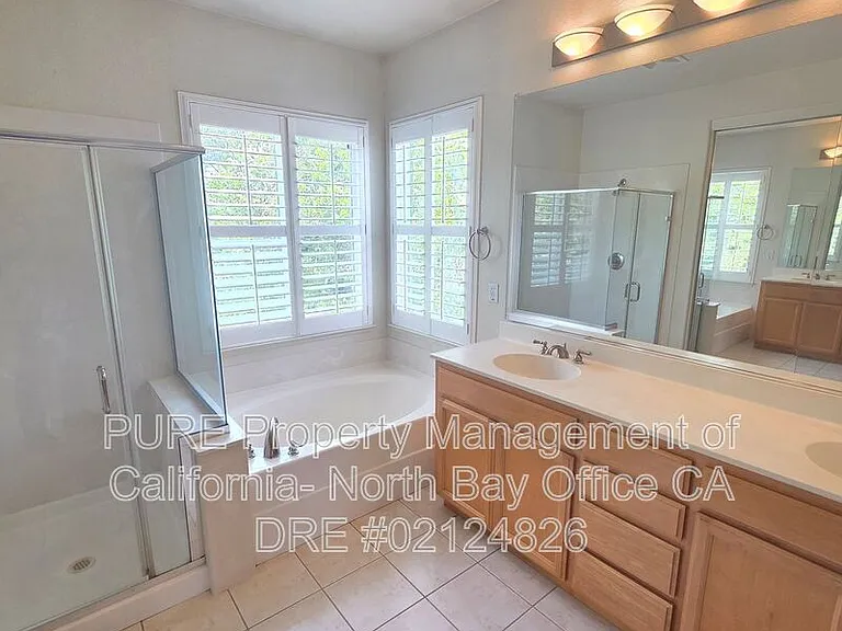 901 Colabianchi Ln — Photo 12