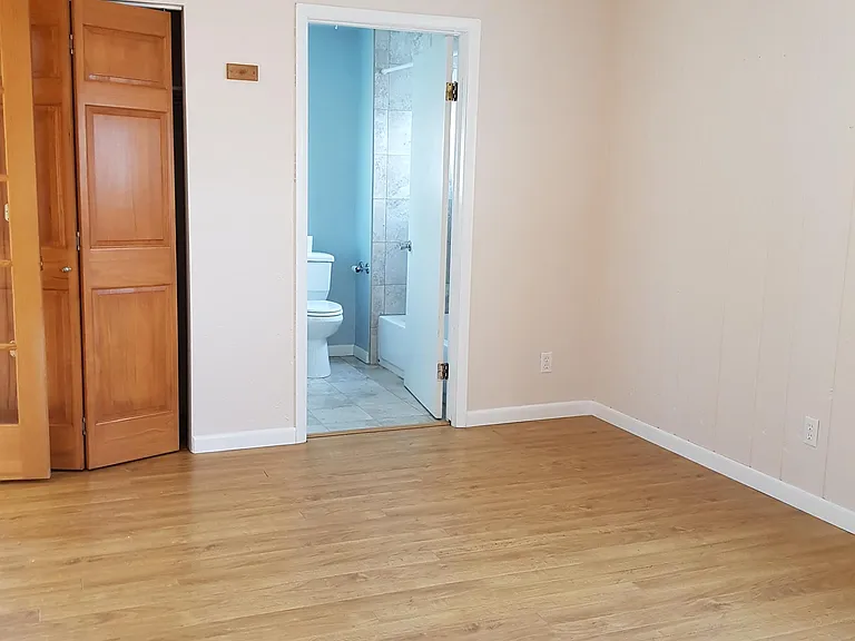 2nd Bedroom with Full Bathroom