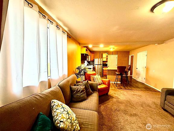 5th image of 2508 E 1st Avenue