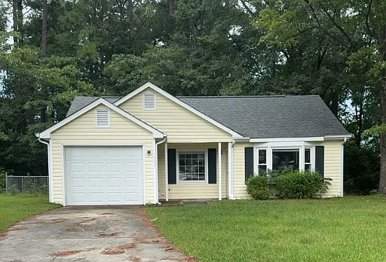 101 Wedgewood Dr — Photo 1