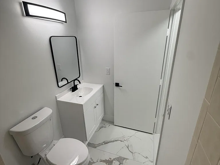 817 Sky Pine Way #H — Photo 16